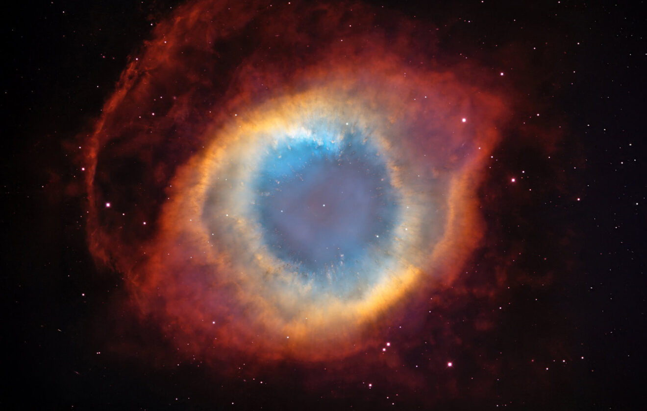 The Helix Nebula: A Glimpse into Cosmic Mysteries 1