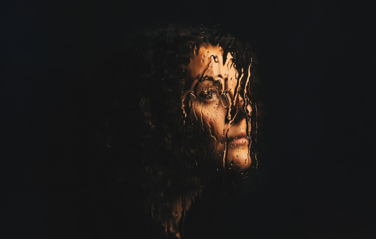 Trapped in Reflection: The Depth of Hidden Emotions 1