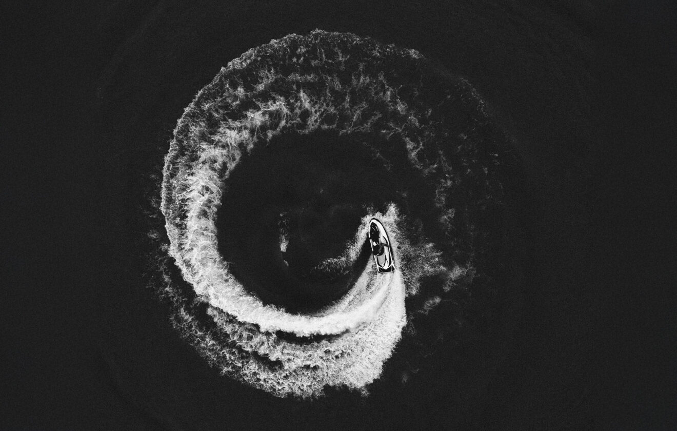 Bold Movements: The Art of Water in Motion 1