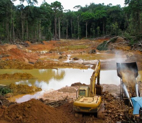 Minería ilegal en Ecuador 6